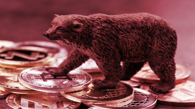 Bitcoin Plummets 8% as Crypto Market Falls Below $1 Trillion